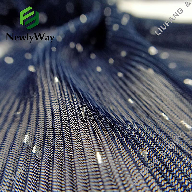100polyesterová plisovaná a potlačená fóliová tylová čipková tkanina na šaty-11