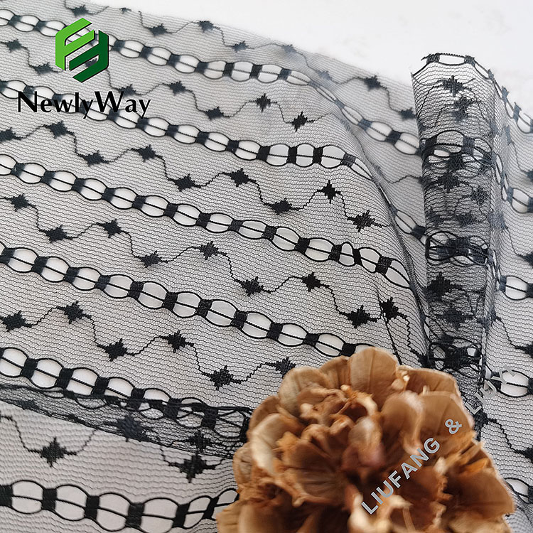 Tessuto elasticizzato a rete in maglia di nylon spandex con stelle nere a onda per rifiniture di indumenti-14