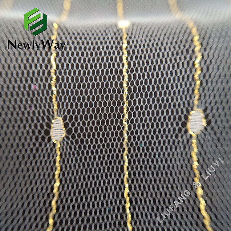 Elegante e moderno nylon fios de ouro metálico tecido de renda de malha de tule para vestidos-16