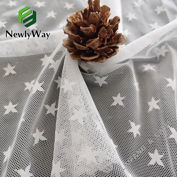 Tissu en tulle blanc d'étoile tricoté à chaîne élastique en nylon de haute qualité pour les robes de mariée-4