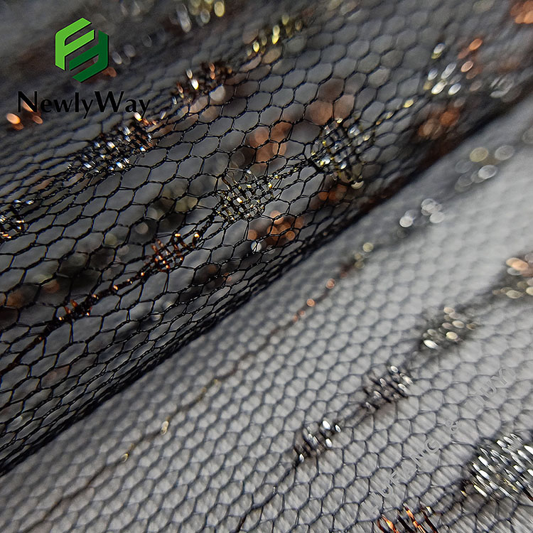 Киім аксессуарларына арналған жарқыраған нейлон алтын иірілген жіптен жасалған шілтер тюль матасы-14